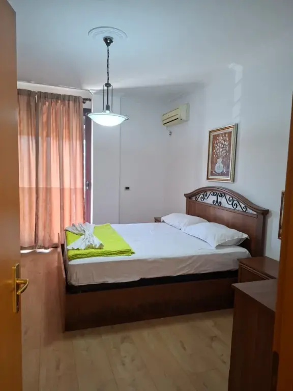 Qera | Apartament 2 + 1 | Blloku | 1000 €/muaj