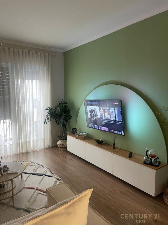 Apartament 2+1+2+Post Parkimi per shitje te Bulevardi i Ri