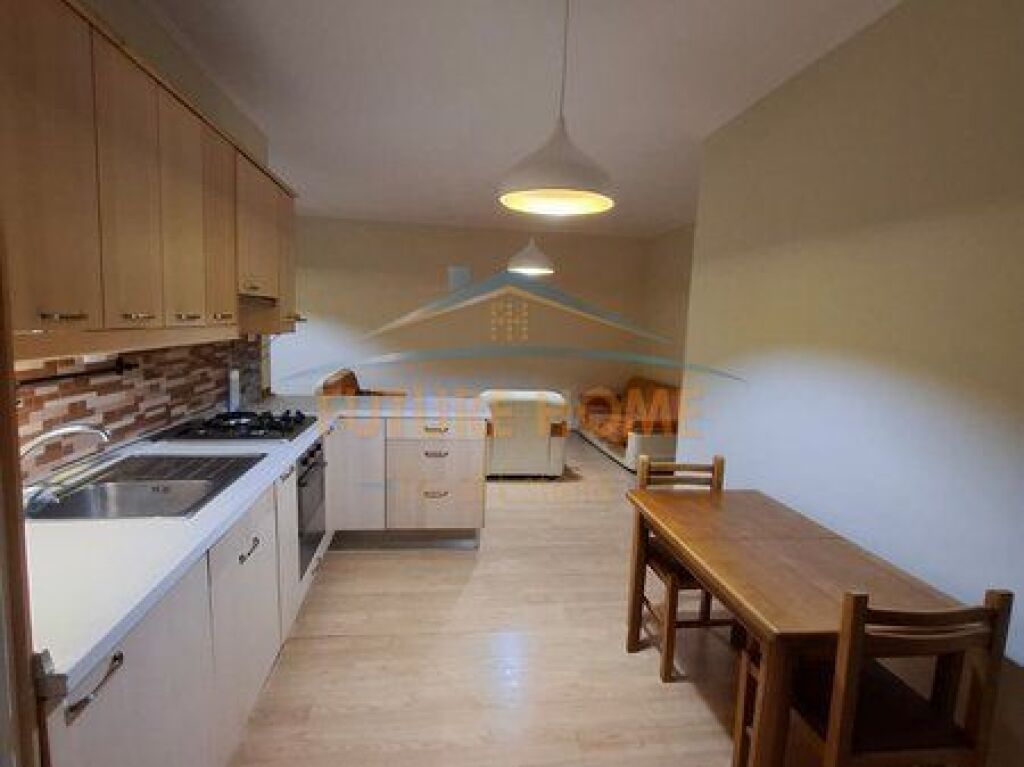 Shitet, Apartament 2+1, Unaza e Re