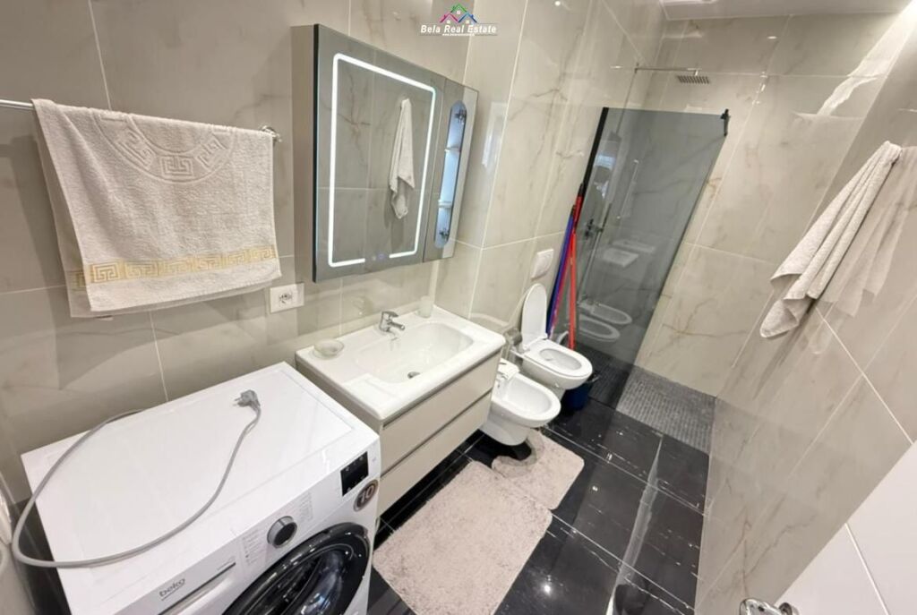 Apartament Me Qera 2+1 Ne Xhamllik (ID B2201846) Tirane