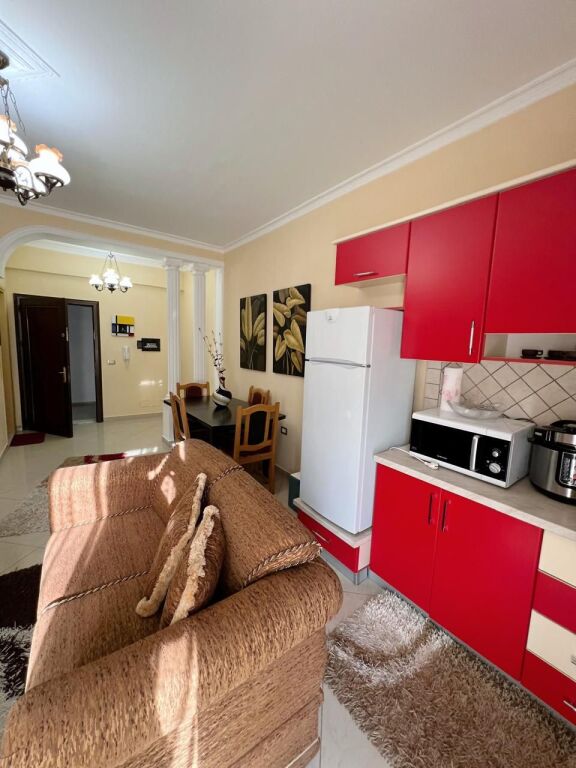 🌊 Appartamento 1+1 in affitto a lungo termine – Lungomare, Vlora