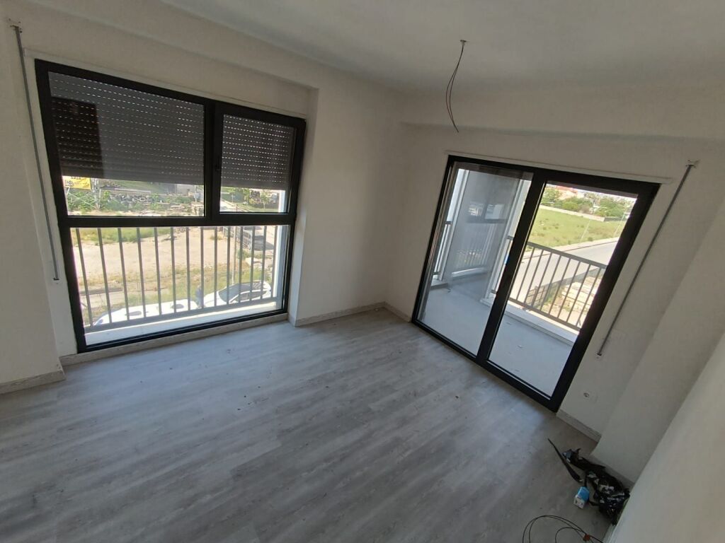 5 Ambiente biznesi 1+1 edhe 2+1 me qera ne Bulevardin e Ri Tirane (ID 42111559)