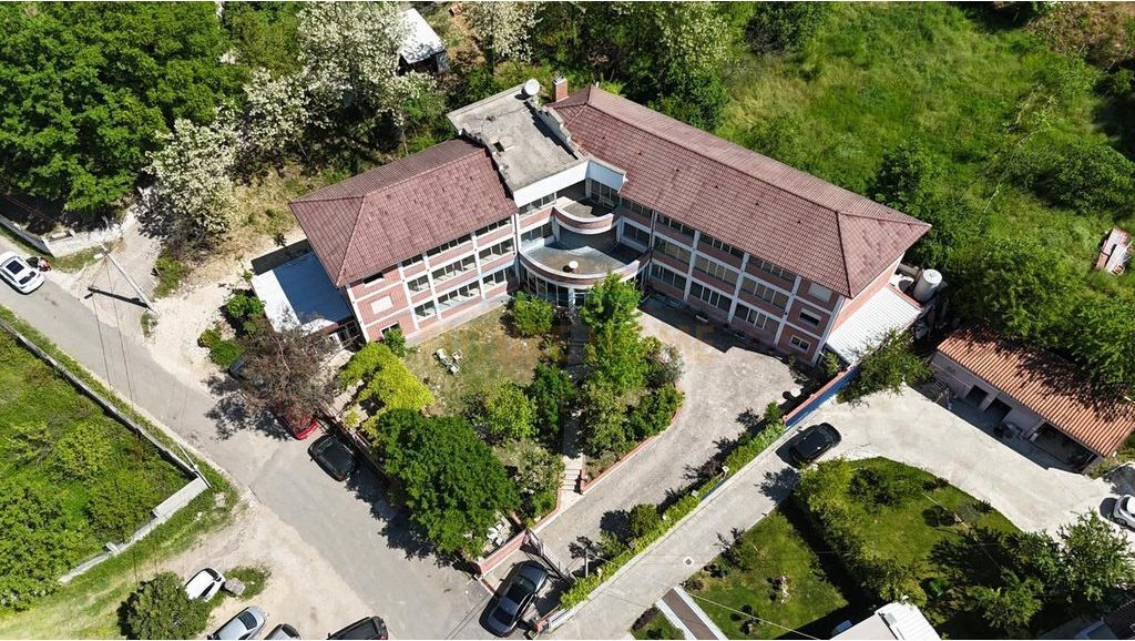 Qera, Restorant + Hotel , Linze