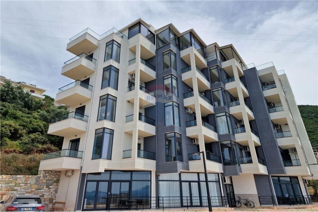 🏡 APARTAMENT 1+1 ME QIRA UJI I FTOHTË, VLORË