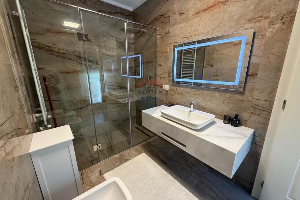 @@@Vile me Qira ne Farke 3000€ neto