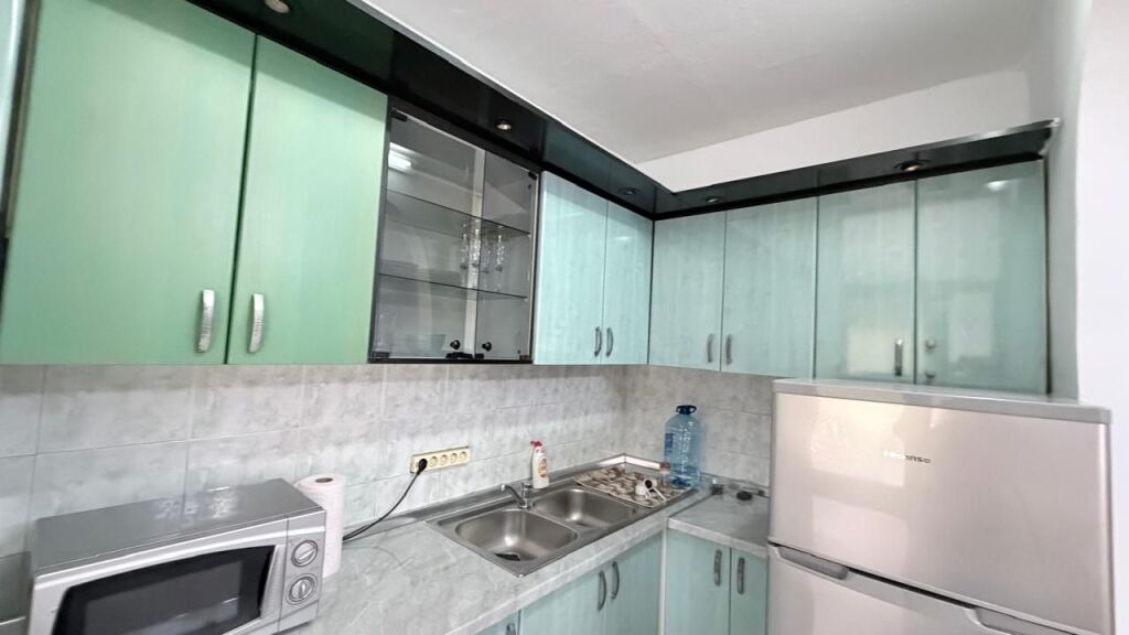 Apartament 1+1 me qira – Ali Demi, pranë Drejtorisë së Policisë !
