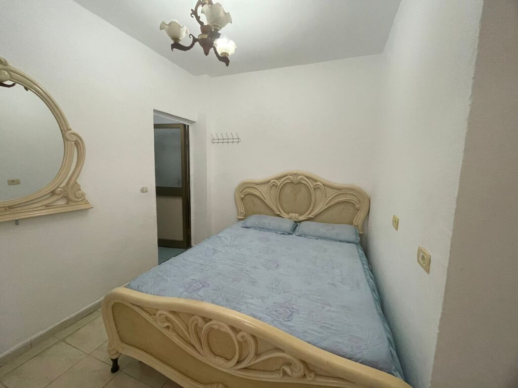 Apartament me qera
