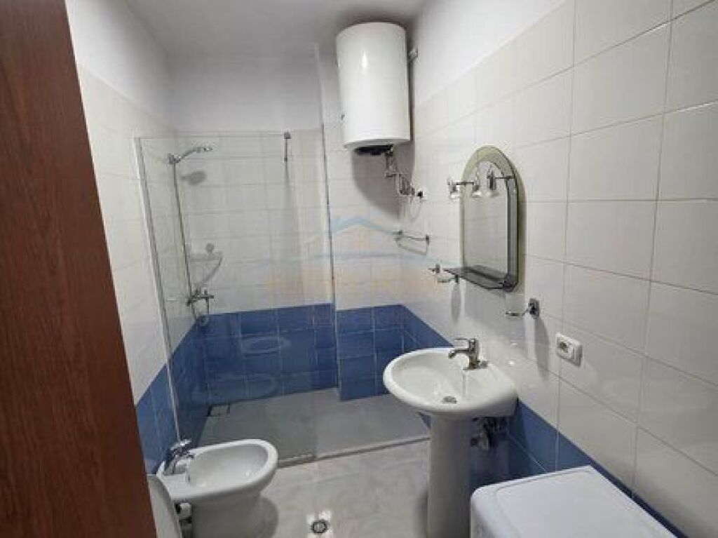 Shitet, Apartament 1+1, Unaza e Re, Tiranë.