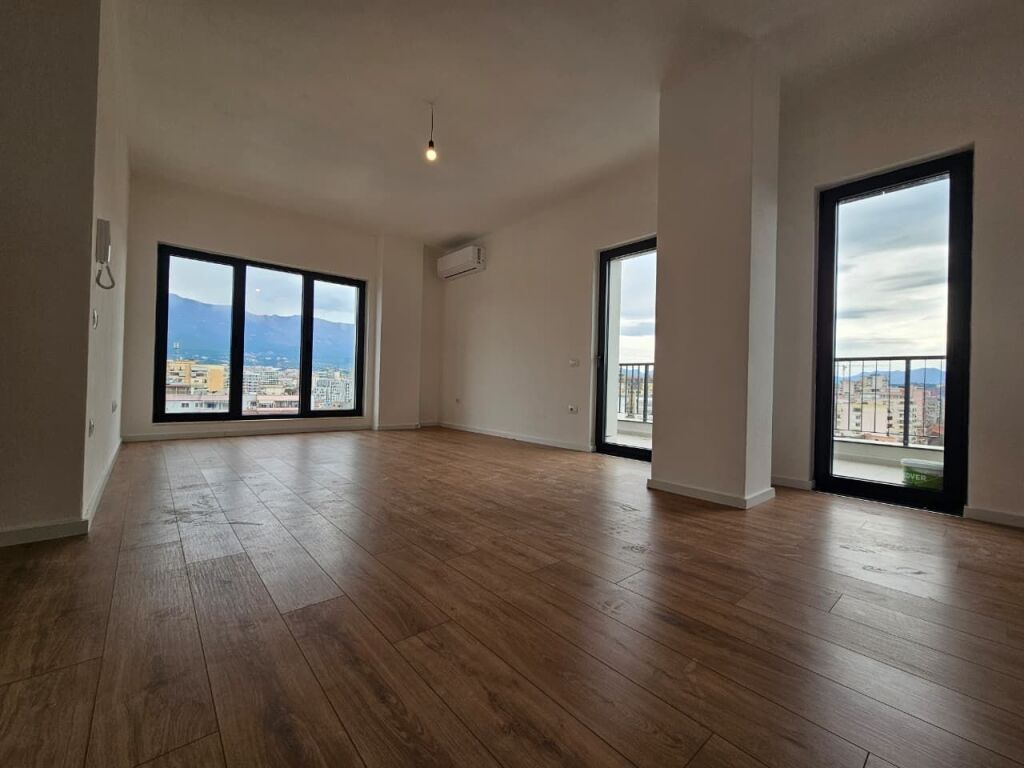 Zyra per qira tek Rruga Barrikadave