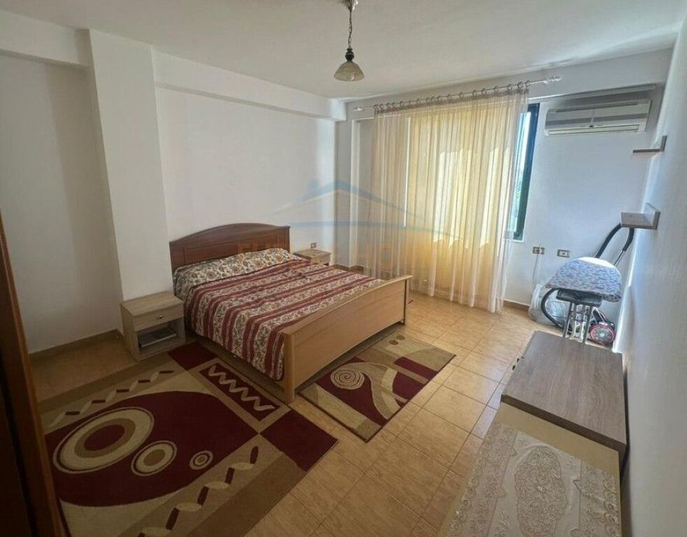 Affitto, Appartamento 2+1, Laprakë, vicino alla scuola “Aleks Buda”!
