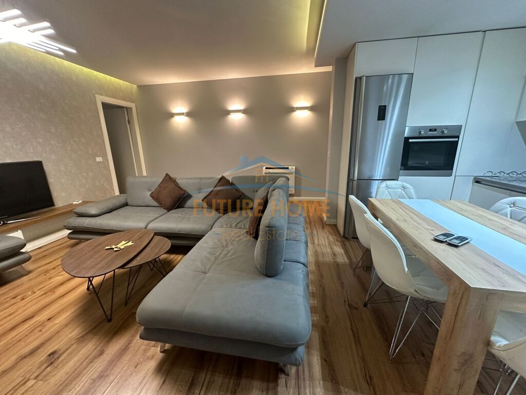 Qera,Apartament 2+1+ post parkimi ,Kompleksi Delijorgji .