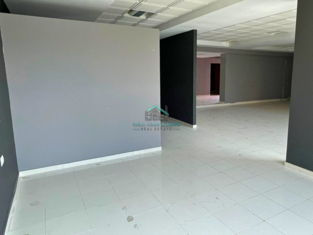 SHOP FOR RENT – RRUGA E RE, VLORË