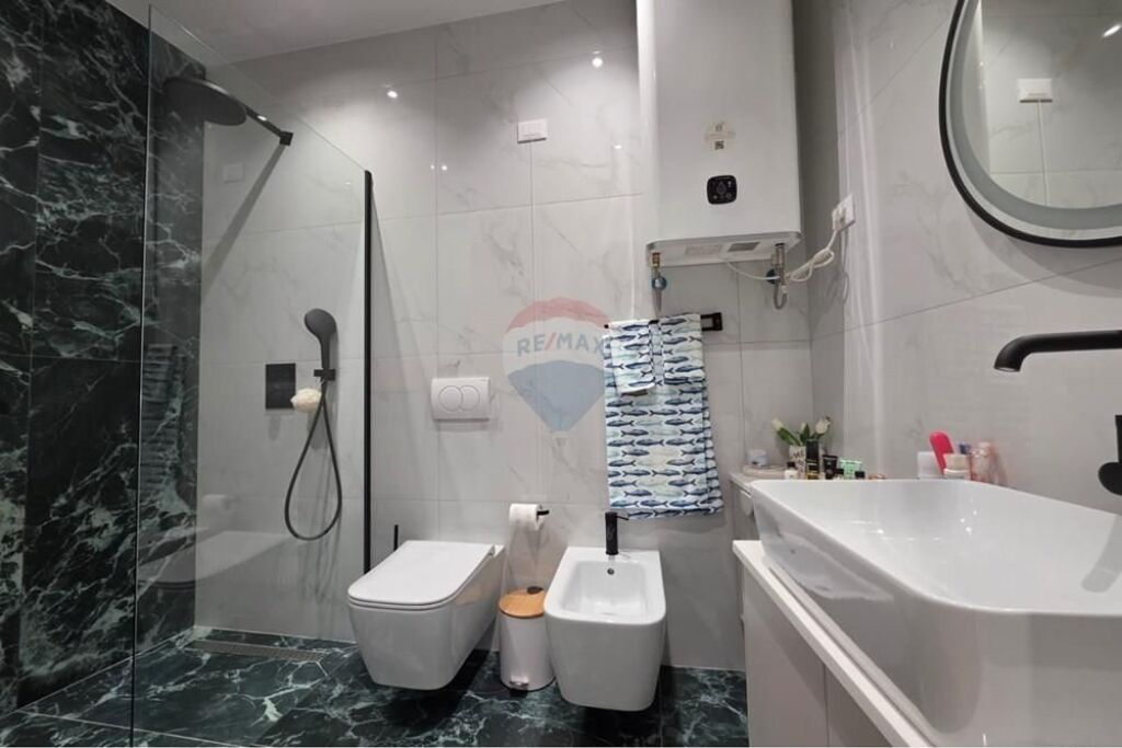 Apartment 2+1+ Parking for rent at Lake View