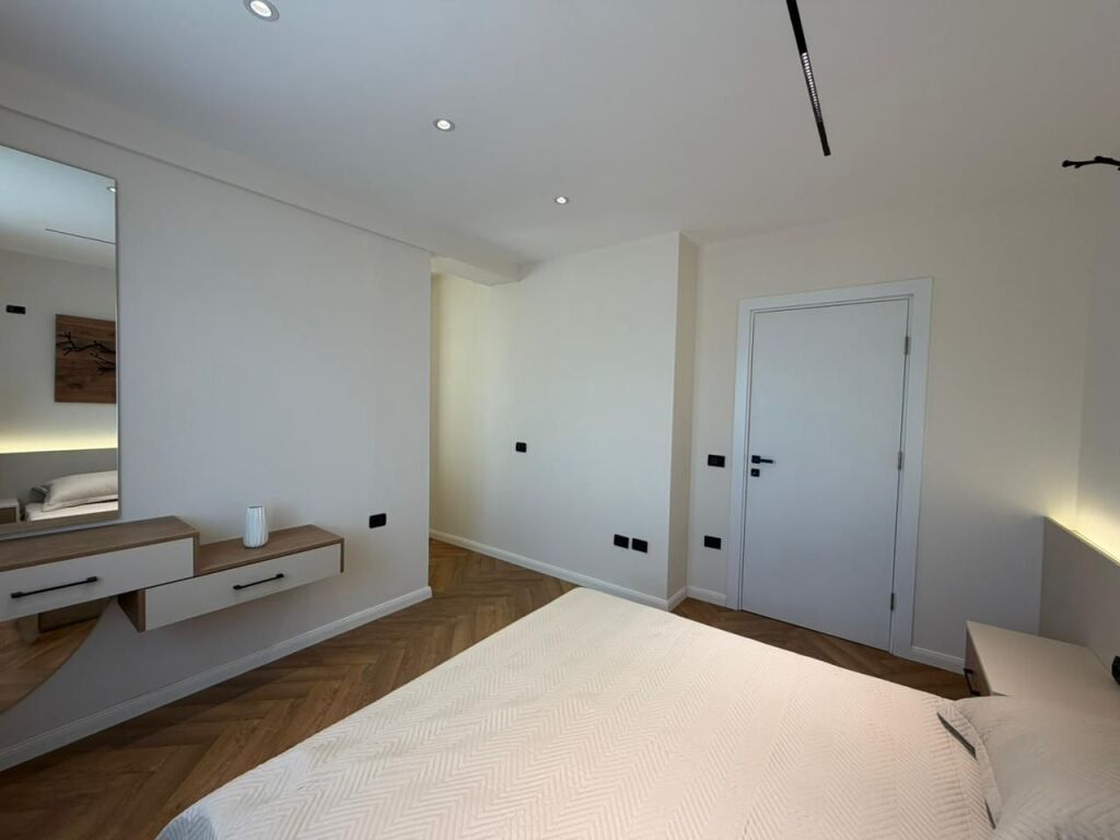 🏡 SHITET APARTAMENT 2+1 – PRANË KOMPLEKSIT DELIJORGJI, TIRANË 📍