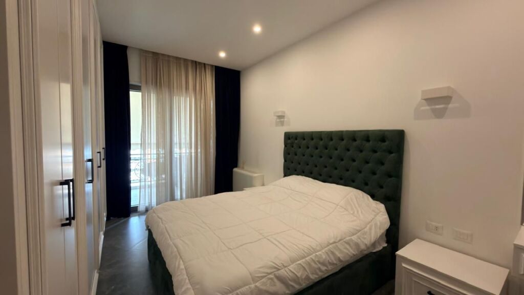 Apartament 2+1+2 me parkim per qira te Kompleksi Delijorgji