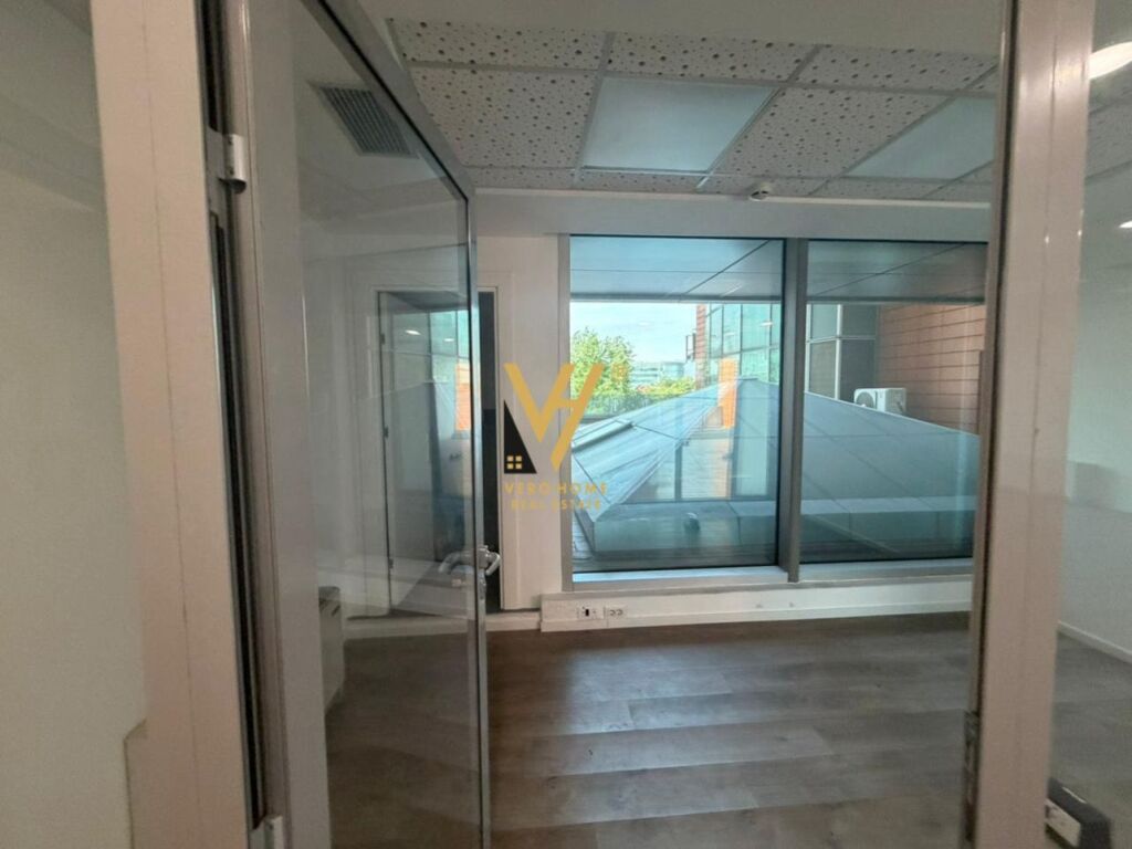 JEPET ZYRE 305 M2 ME QIRA TE GALERIA ETC 9.200 EURO