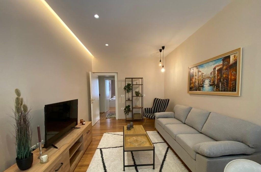 Appartamento 2+1 In Affitto a Ish Blloku, Tirana - 1300€ | 78 m²