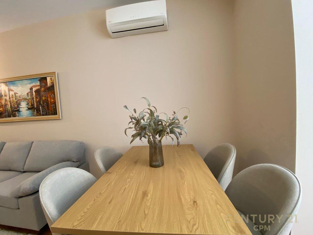 Appartamento 2+1 In Affitto a Ish Blloku, Tirana - 1300€ | 78 m²