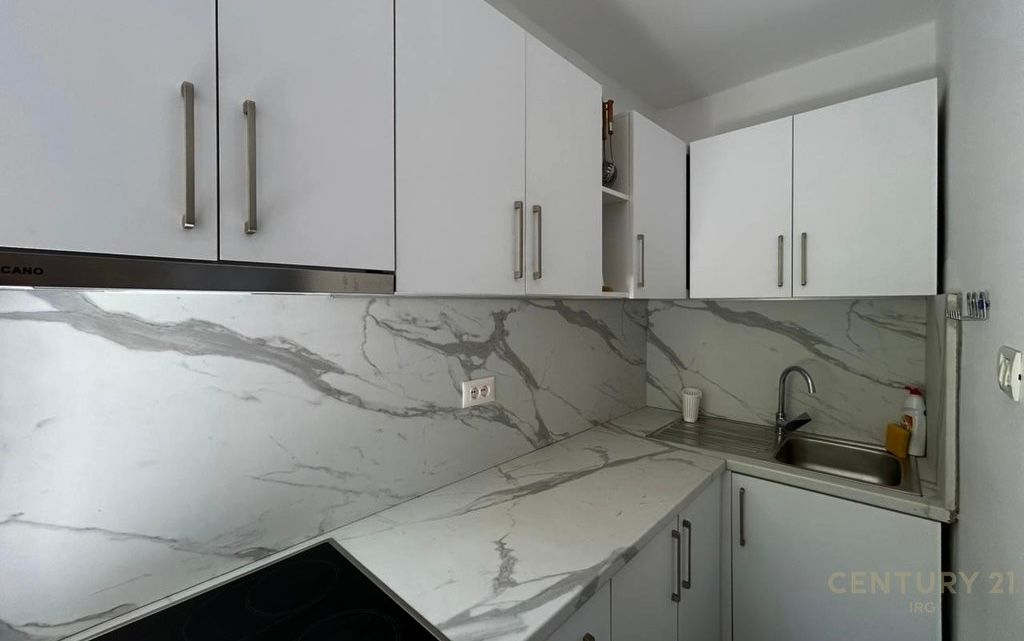 Appartamento 2+1 in affitto in via Dibra