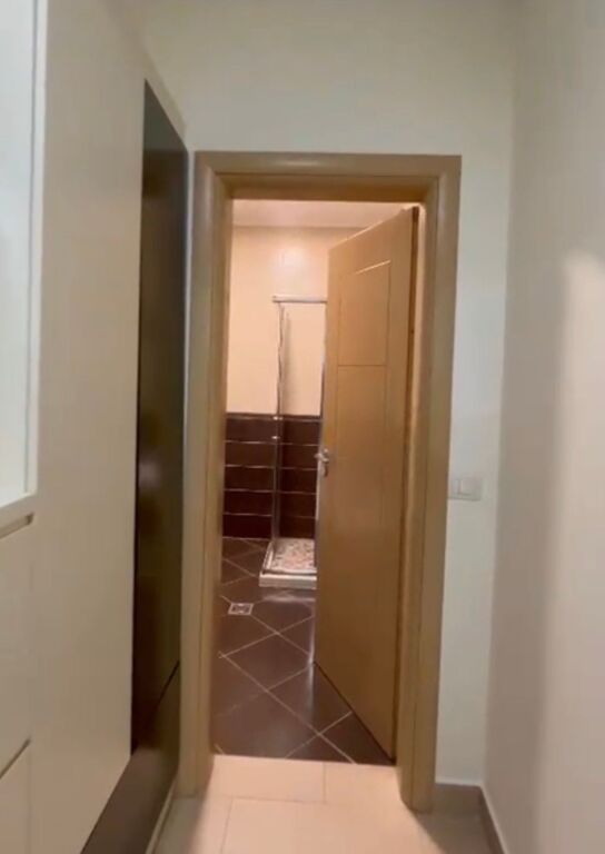 Shitet, Apartament 3+1+2, Porcelan, Tiranë