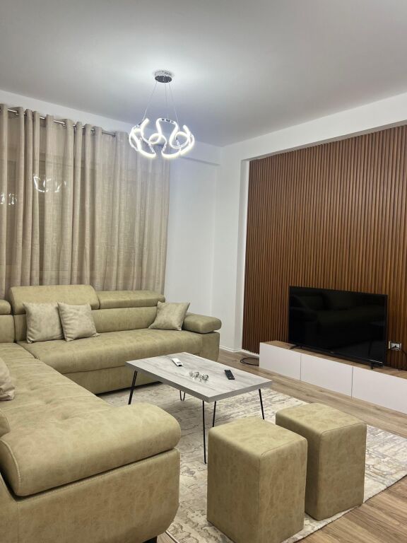 1+1,88 m2,rruga hamdi sina,liq i thate,600 euro