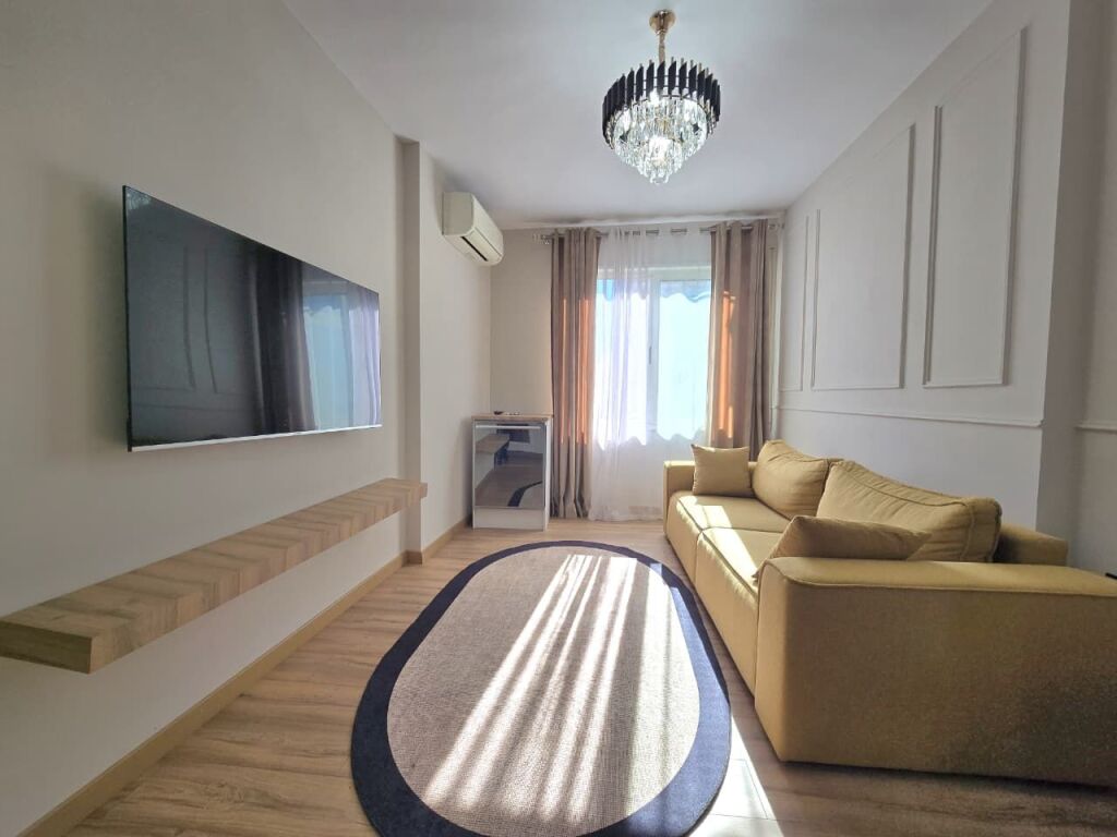 Appartamento 2+1 In Affitto Vicino al Centro a Tirana