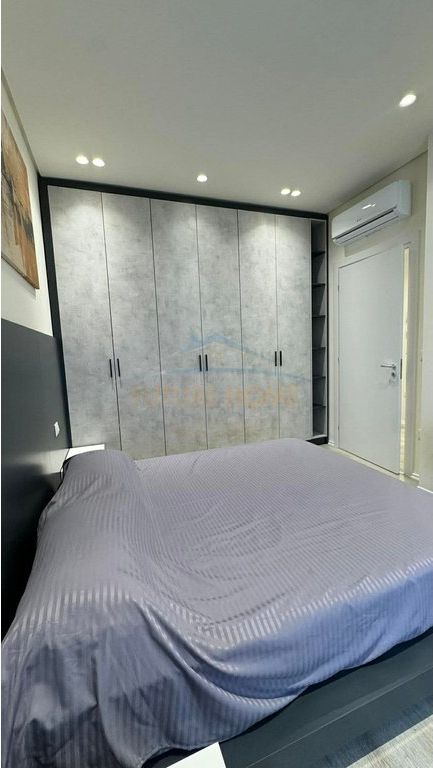 Qera, Apartament 1+1 + Post Parkimi, Kompleksi Aura, Rruga Dritan Hoxha