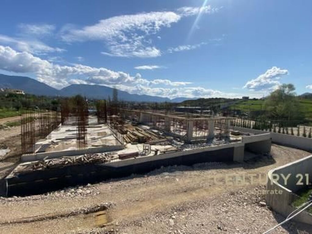 SHITET VILE REZIDENCIALE NE MJULL BATHORE