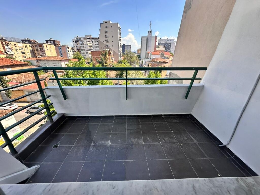 Jepet me qira apartament 3+1+2