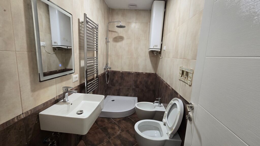 Vendesi Appartamento 1+1 Camino, Complesso Colombo