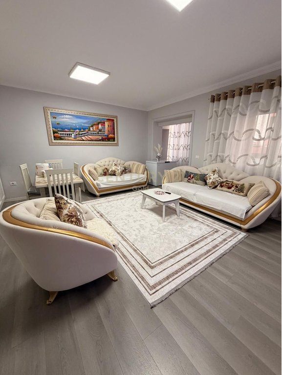 Apartament 2+1 Me Qira në Don Bosko !