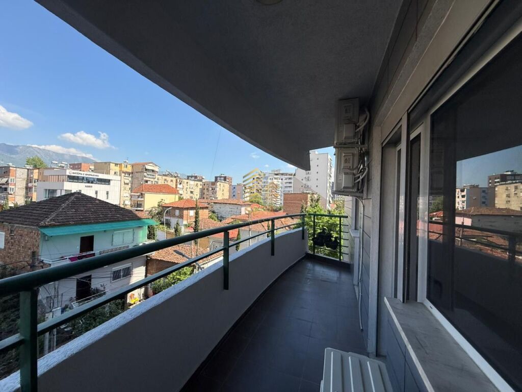 Affitto, Locale commerciale 3+1+2+2blk, Selvia, 1300 Euro/mese