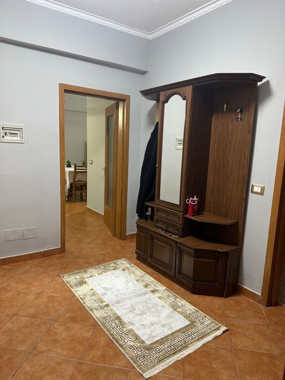 We rent a 2+1 apartment near Myslym Shyri