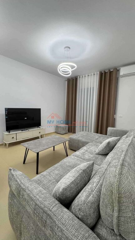Apartament 2+1 me qera 21 Dhjetori ne Tirane
