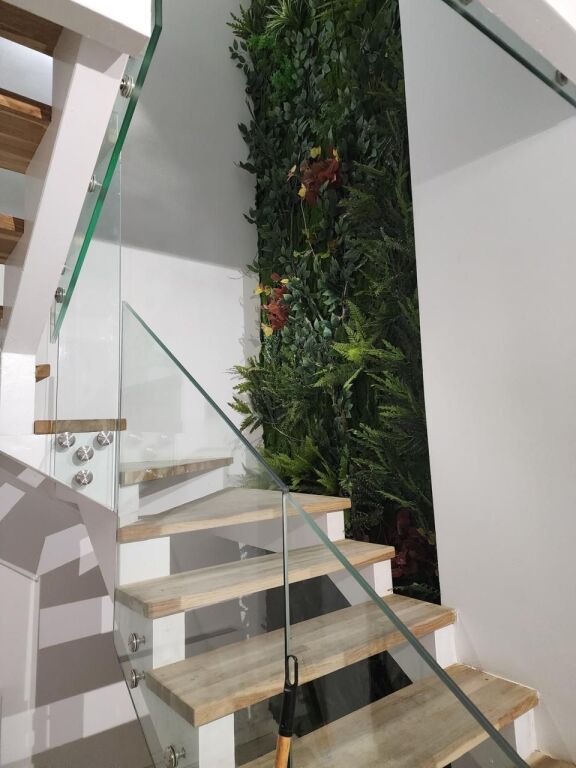 Ne kemi apartament me pamje të plotë nga deti për qira afatgjatë Lungomare Vlore