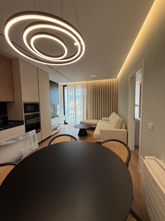 Jepet me qera apartament 2+1 Golden tower