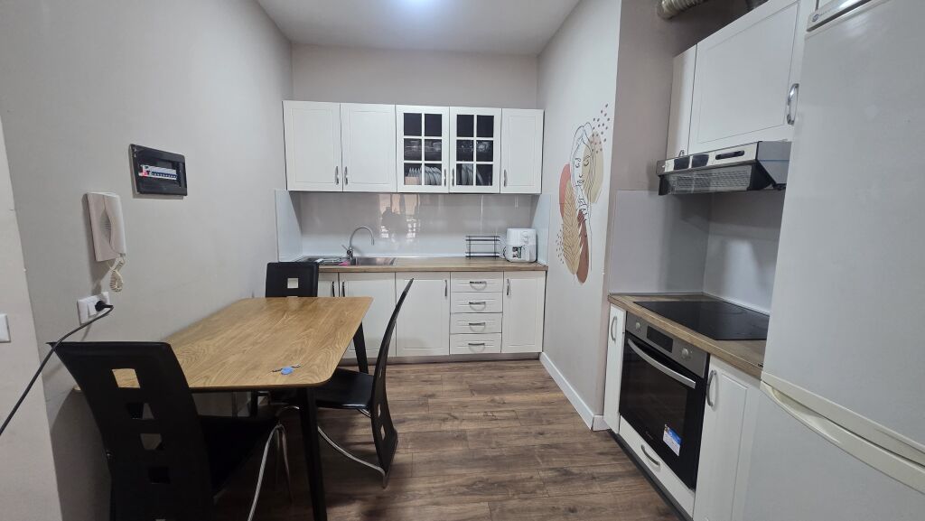 For rent apartment 2+1+2 bathrooms at Globe opposite Delijorgjit