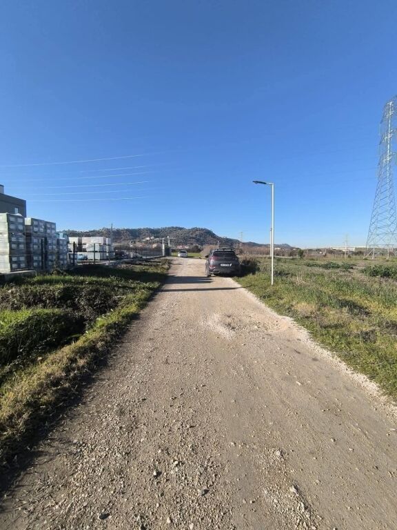 Shitet Toke 2900 m² Prane Megatek 📍