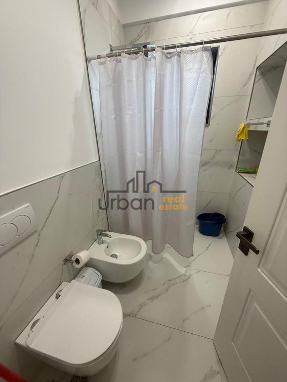 Rent, Apartment 1+1+ Parking Spot, Fresku, Tirana - 35,000 lek | 65 m²
