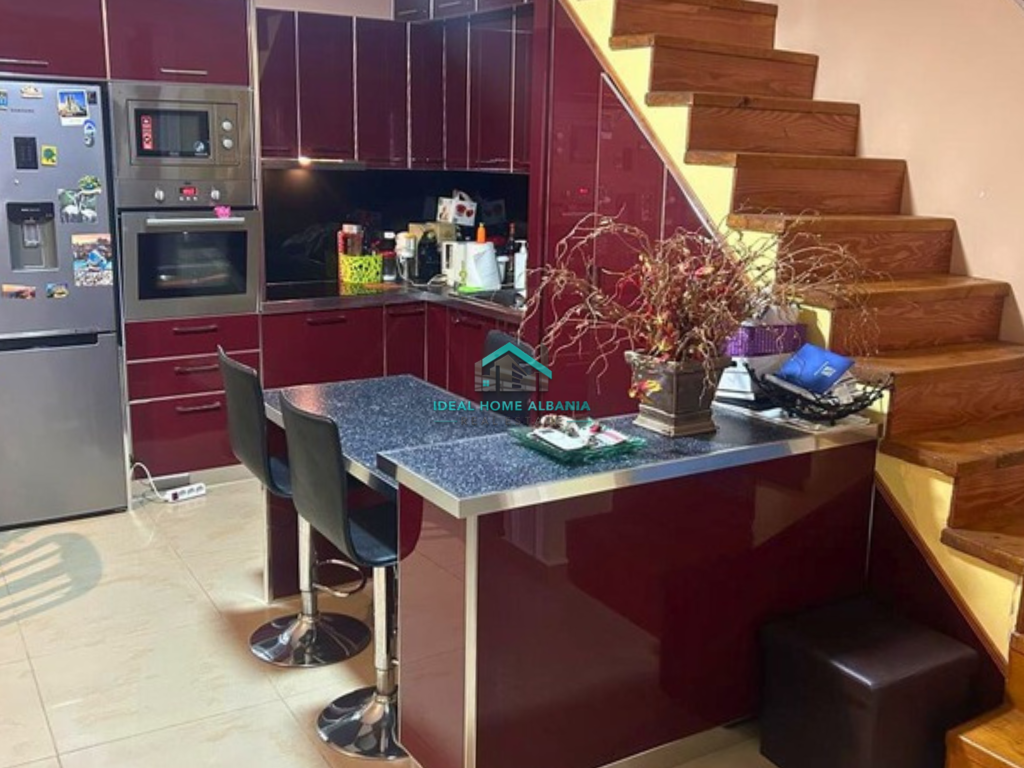 Shtëpi Private me Qira – Zona e Bashkisë, Vlorë.