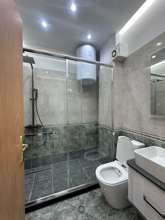 Apartament 2+1+2 Me Qera Astir !