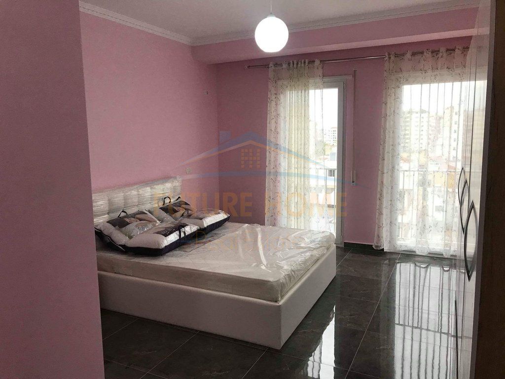 Shitet, Apartament 2+1+2, Qender, Durrës