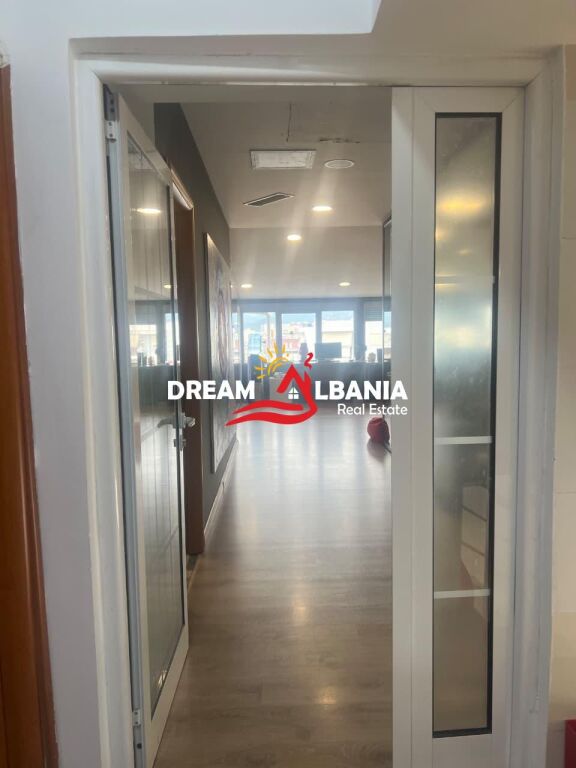 Ufficio in Affitto presso l'ex Mercato Elettrico (ID 42611530)