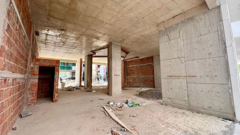 🏢 BUSINESS SPACE FOR SALE: Open Space 232m² 📍Paskuqan (Space City Residence) – Ring Road Front (579,800€) || Large glass windows🔥