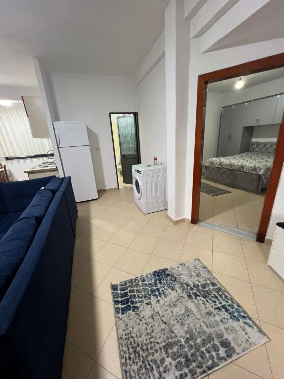 Affitto | Shtëpi private 1 + 1 | Rruga 5 Maji | 400 €/mese