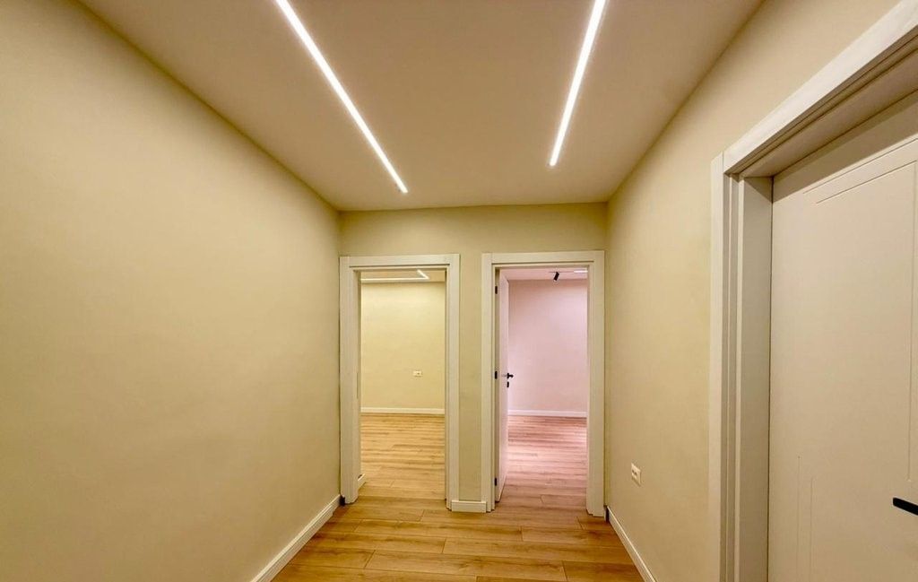 APARTAMENT 1+1 PER SHITJE PRANE PAZARIT TE RI!