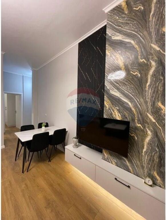 Apartament - Për Shitje - Rruga Sotir Caci, Tiranë