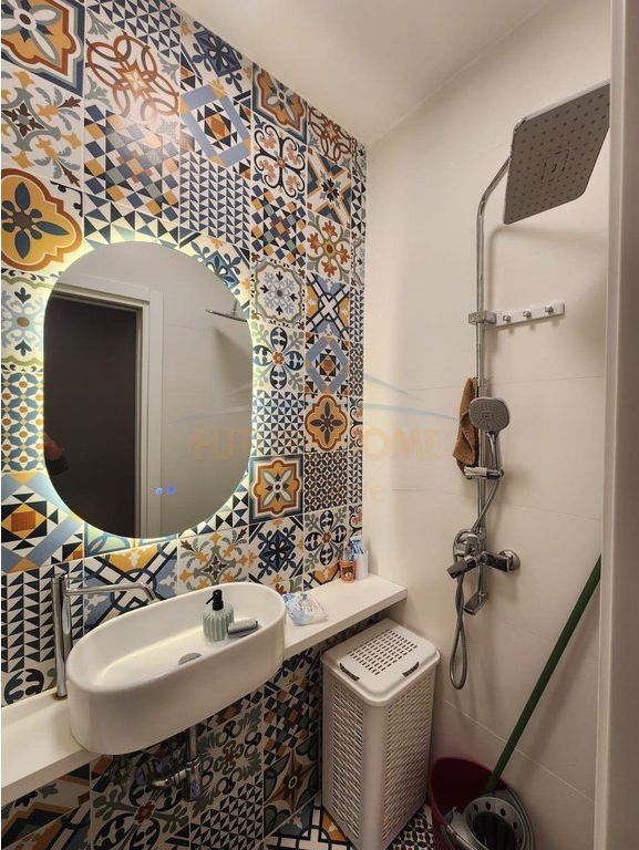 Qira , Apartament 2+1 , Rruga 24 Maj, Durres