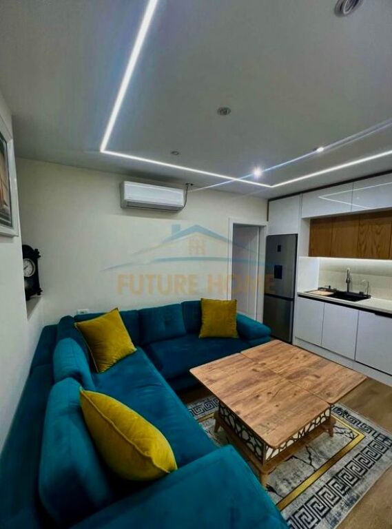 Rent, Apartment 2+1 + Veranda, Former Aviation Field, Tirana 750 €