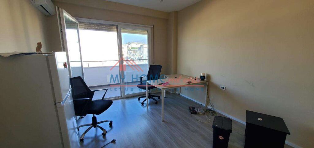 Office for rent near the Paris Commune in Tirana